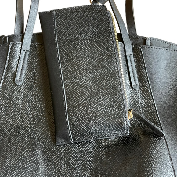 Black Tote Bag with Pouch - Picture 4 of 5